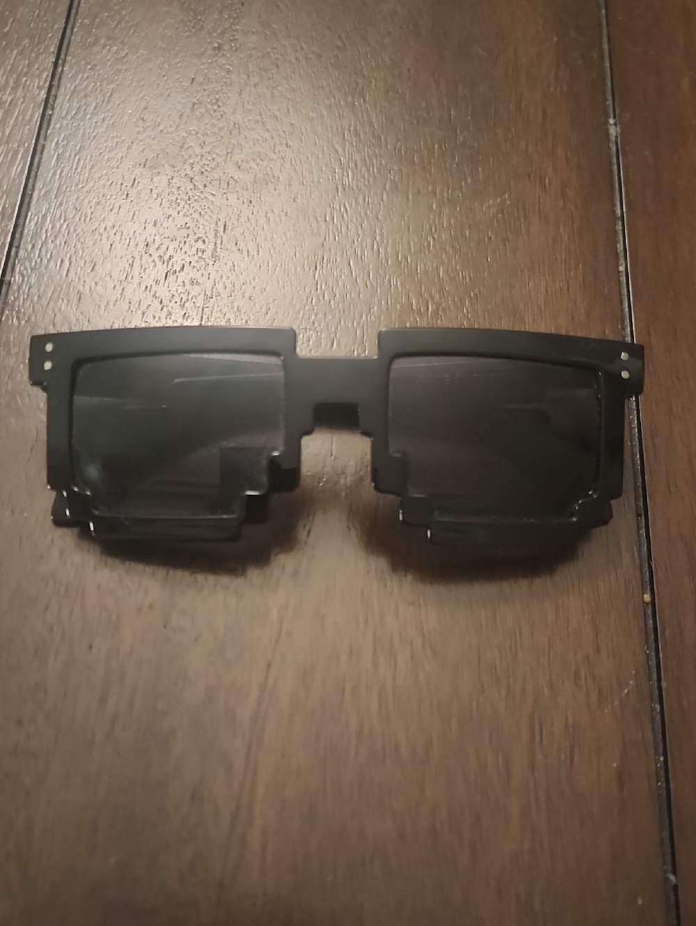 Men's Black Pixel-Style Sunglasses - Modern Block Frame